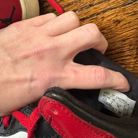 Air Jordan 1 Retro OG 'Black Toe' 2016 - Picture 5 of 7